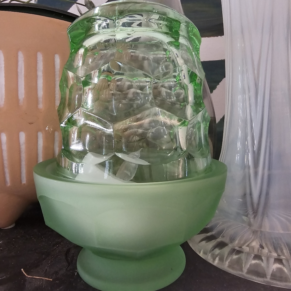 Green Viking georgian honeycomb pattern fairy lamp